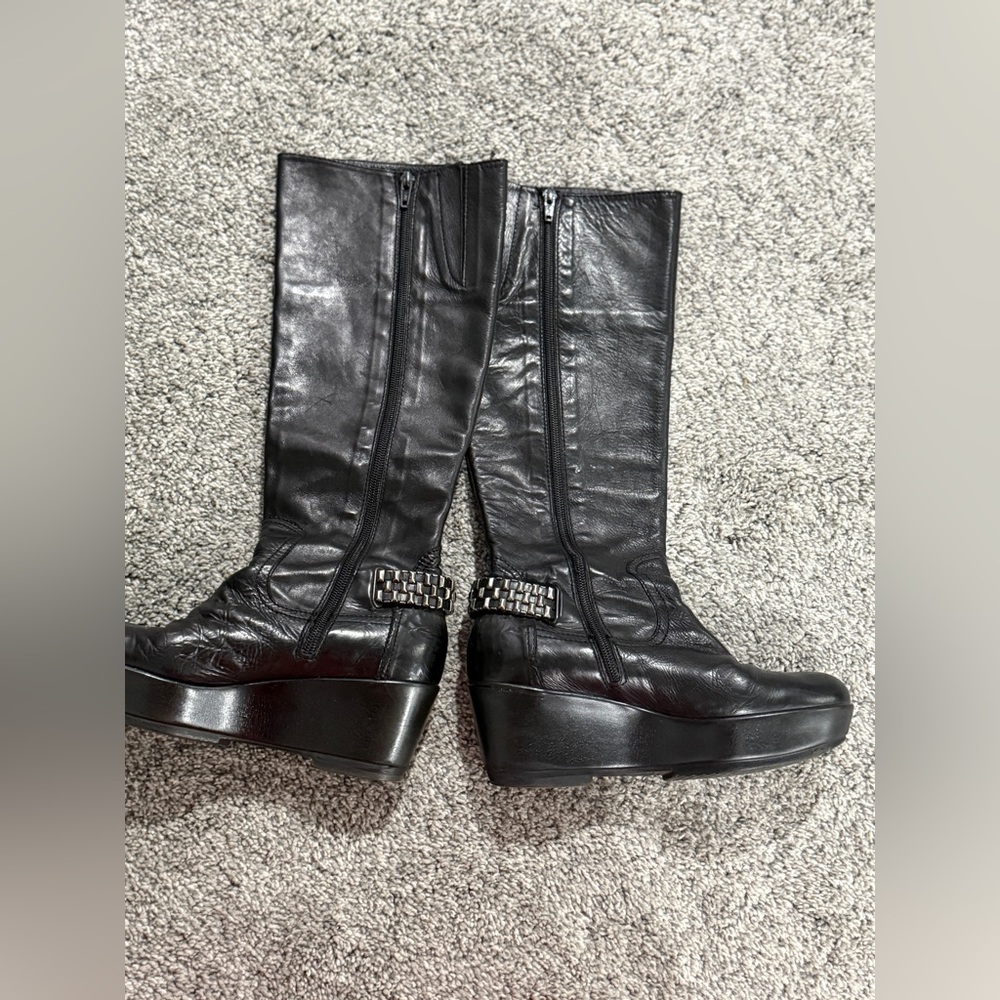 Jeannot Black Platform Women's Boots - Picture 2 of 7